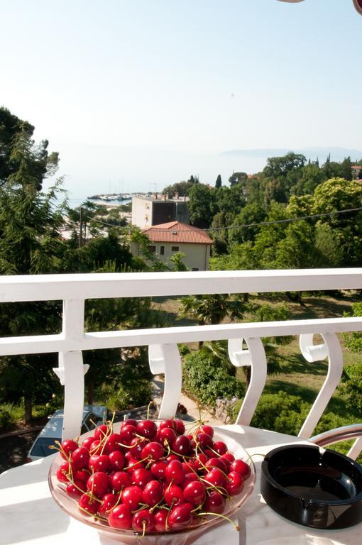 Bed & Breakfast Villa Klara Ичичи Экстерьер фото