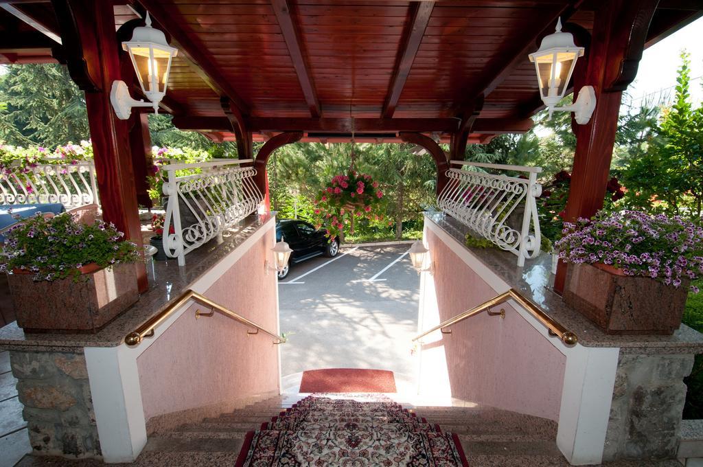 Bed & Breakfast Villa Klara Ичичи Экстерьер фото
