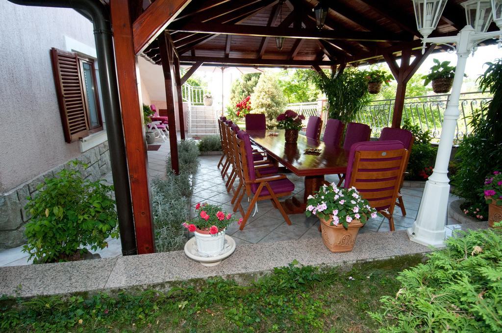 Bed & Breakfast Villa Klara Ичичи Экстерьер фото